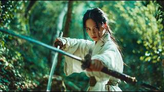 動作電影：功夫小伙在樹林和師妹雙修，突然飛出個黃臉婆打擾好事！#功夫 #動作