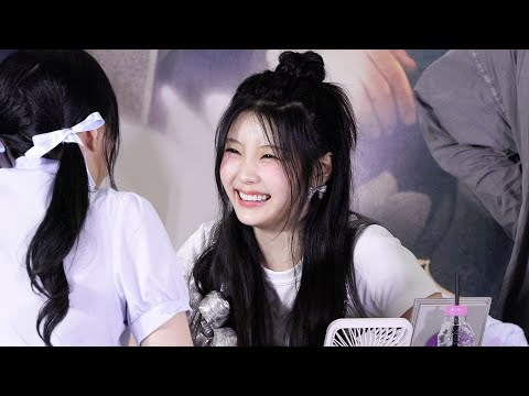 아일릿(ILLIT) 사인 중인 원희 (WONHEE's Fansign) | 'bomb' Fansign Event • 250624