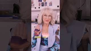 Did you notice the paper clips on Jamie Lee Curtis' clothes?  #celebrities #star#entertainment