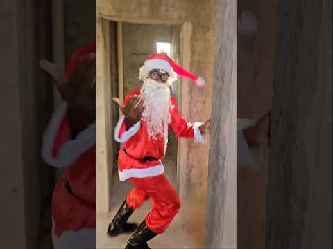 Ông gia noel đang chạy đi đâu vậy 🎅😃