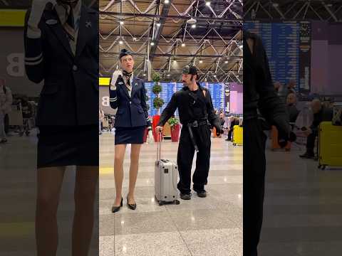 It seems this is not my suitcase @AirLadyJet