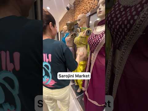 Sarojini nagar me Ye mujhse kya ho gya ?? #shorts #shilpachaudhary #longhairunicorn