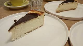 Aventuras Gastronómicas en Barcelona / Jon Cake and Wine