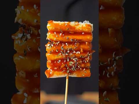 떡꼬치 Tteok Kkochi (Korean rice cake skewers)