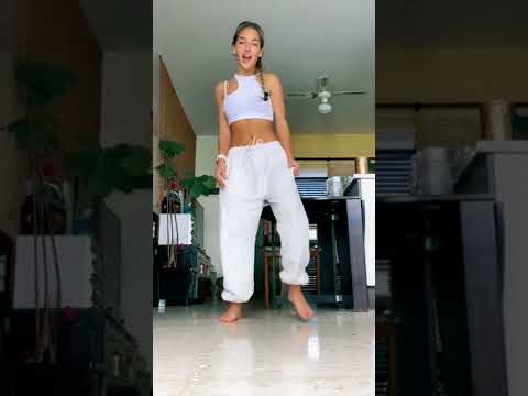 TIKTOK #TREND VIRAL - ENVOLVER 🎵 - ANITTA - ¿Fuerza en los brazos para este reto? - ARIANN - #SHORTS