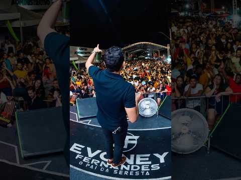 É um privilégio proporcionar isso para os fãs ❤️ #evoneyfernandes #fã #seresta #ALua #Lápis #show