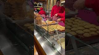 🎄 Christmas Market in Germany: Fluffy Poffertjes! 🥞 #foodie #streetfood #christmasmarket #food