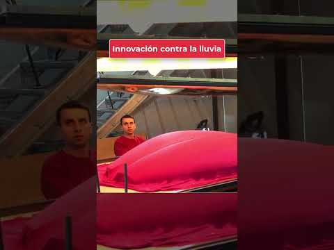 🏍️ Hombre ingenioso crea techo para su moto y se despide de mojarse en la lluvia