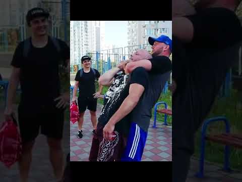 Душит ПРОФЕССИОНАЛ VS ЛЮБИТЕЛЬ