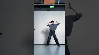 【TNT时代少年团 宋亚轩】哇唔感谢亲友们～😘 珍珠小子正经跳舞