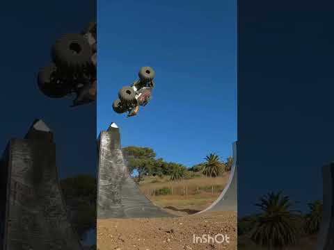 Monster truck stunt video ☠️#subscribe#trending #music