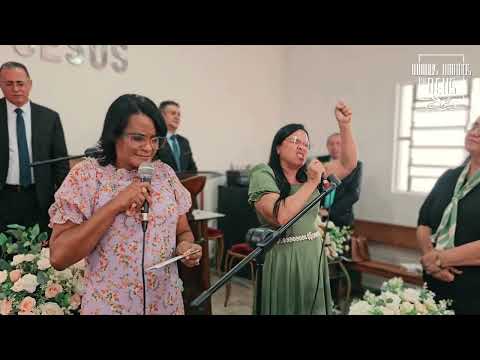 Quando elas louvaram esse hino juntas o poder de Deus desceu na hora dentro da igreja!