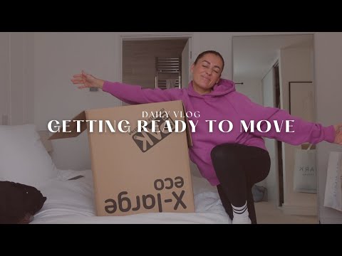 time to move house! pack boxes with meeee 🥰