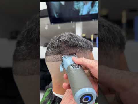 "Nail the Perfect Line-Up ✂️ #HaircutTips #SharpLook"