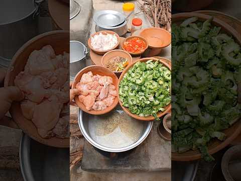 گاؤں کی عورتوں کاکریلے گوشت ہانڈی پکانے کا دیہاتی دیسی انداز #cookingideas #oldvillagefood #dasifood