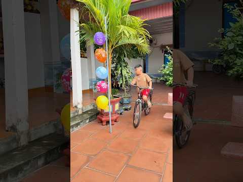 Baby cute vs balloon🎈🥰