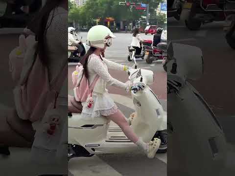 Cute moment at🚦🤗🥰 #viral #funny #motovlog #trending #top #motorcycle #bike #bikelover #shorts #cute