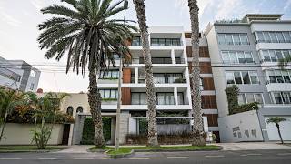 Flat | 139 m², Acabados de Lujo y 2 Cocheras a 3 Cuadras del Golf en San Isidro — $369,000
