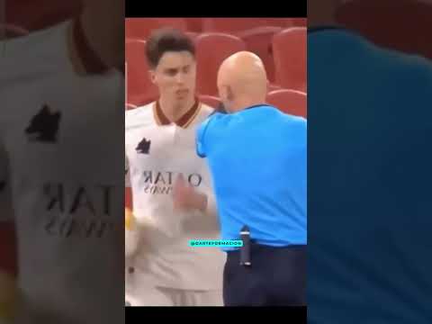 Futbolista recibe su merecido