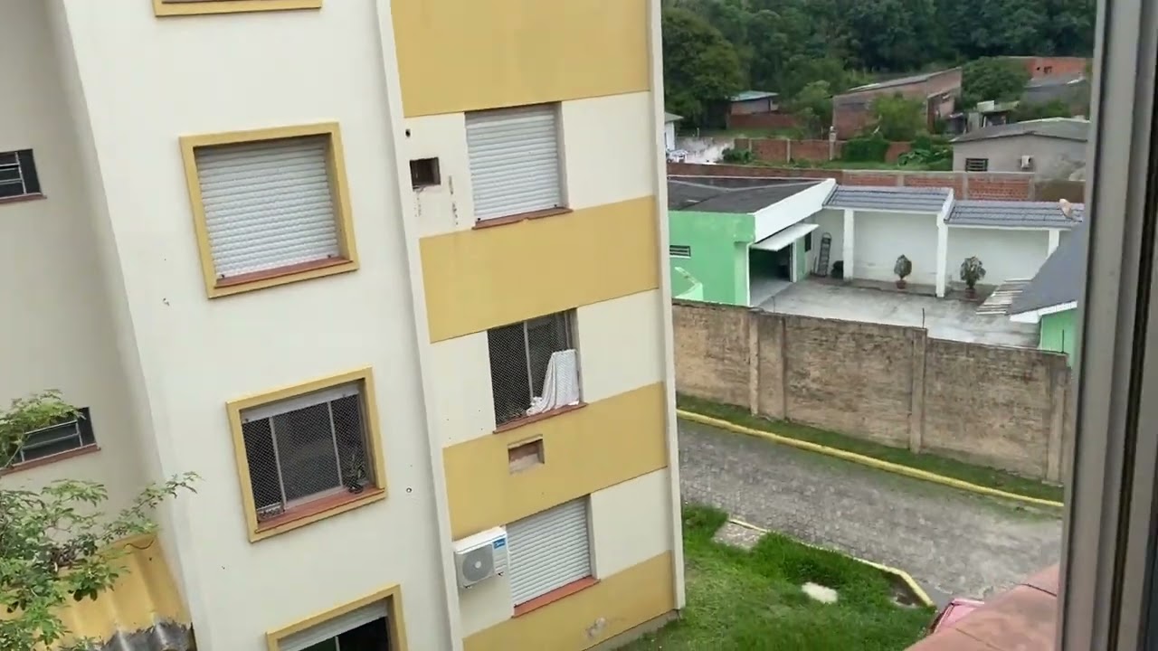 AP. 3 DOR. EM CONDOMÍNIO RESID. RUI BARBOSA.