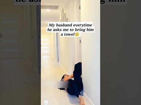 When your husband asks you to bring him a towel 😅🤭#fyp #funny #prank#scare #couple #husband #scary