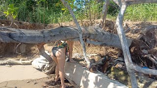 Karen andaba buscando piedras pomez
