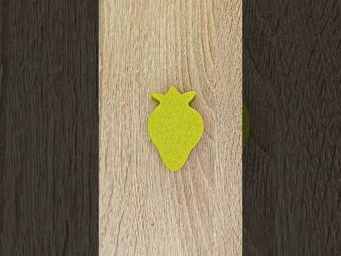 Silent but powerful relaxation: The magic of kinetic sand.