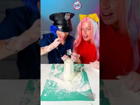 ماذا يمكن أن يوجد داخل قلعة الدقيق؟ 💄🏰