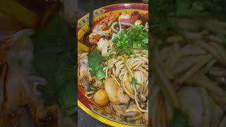 Yellow River's Malatang #foodie #noodles #shortsfeed #shorts #shortvideo #chinese #qatar
