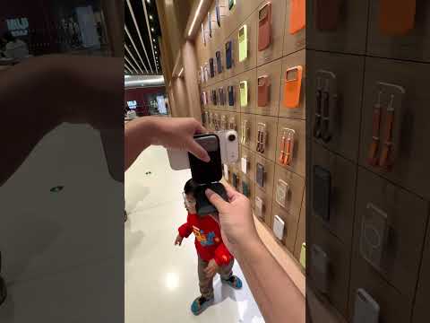 Magnetic three-in-one card bag bracket charger.#bracket #iphone17promax #creative #iwatch #airpods