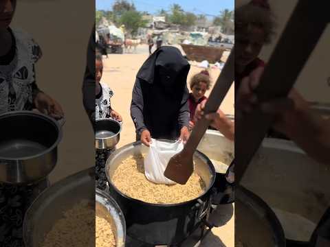 donation food to needed always be a kind lets help them together😭🇵🇸💔#shorts #humanity