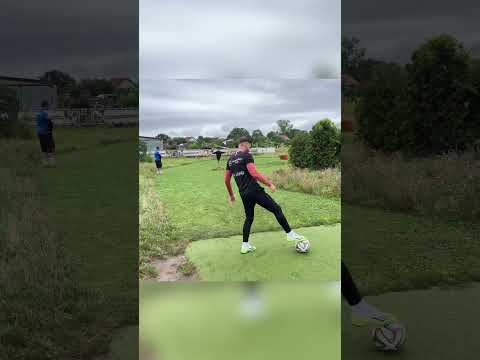Timo macht schweres Loch Hole in One 😱