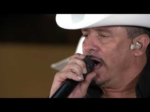 Me Refiero a Ti (En Vivo) - Los Invasores de Nuevo León 40 Aniversario