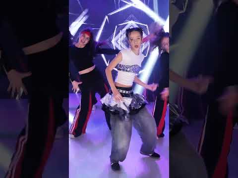 Nicoleta Gurin - Rockstar