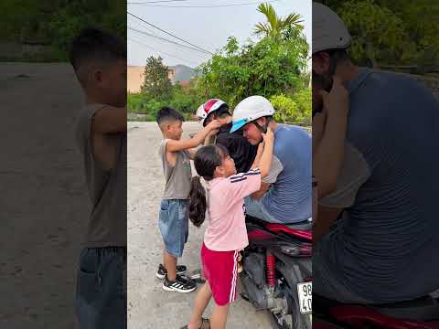Hãy đội mũ bảo hiểm khi đi xe máy #trending #viralvideo #shortsvideo