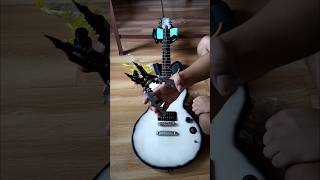 Changing strings on my old guitar. Epiphone.