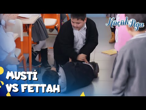 Musti ve Fettah Kavga Etti! | Küçük Ağa