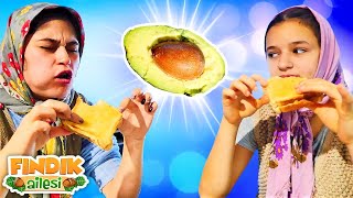 Fındık Ailesi - Komik Videolar! Ayşe kahvaltı hazırlıyor ve karpuzlu smoothie yapıyor!