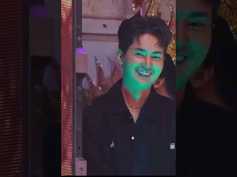 ผัวข่อยจอบเบิ่ง แอน บอย