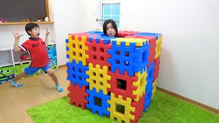 KOYA NEMI Construyen una casa de bloques?