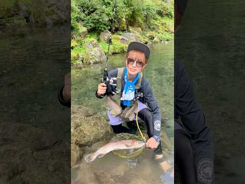 過去動画🤭トップも楽しい😆🎣 #shorts #渓流釣り #渓流ルアー #トップ #サイトフィッシング #釣り女子 #釣りガール #つり #fishing