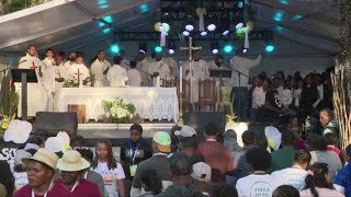 La Messe du Jubilé des Îles Alma St Pierre