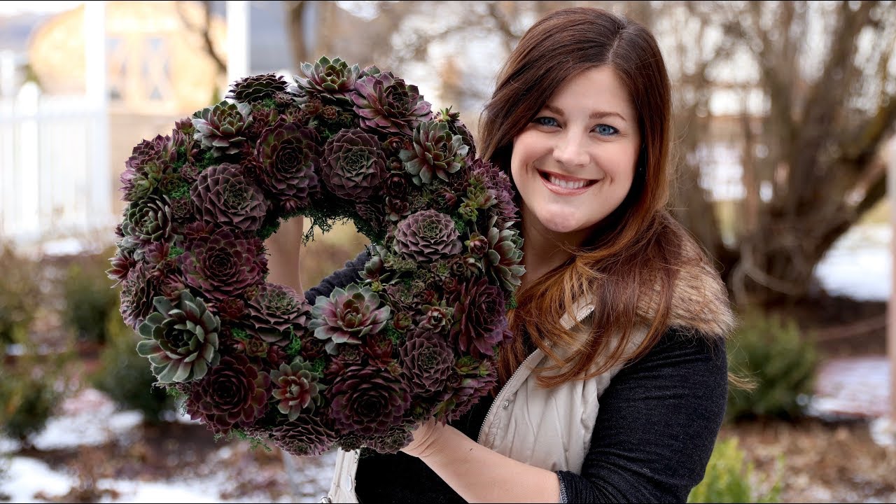DIY Hardy Succulent Wreath!