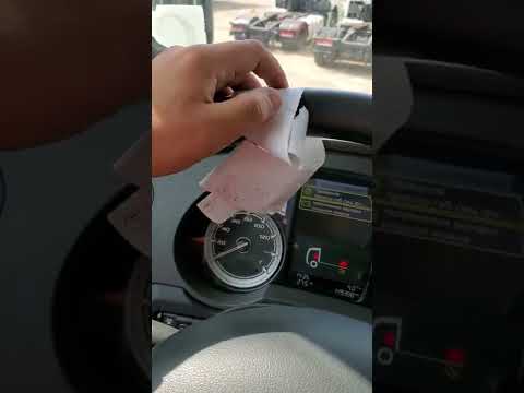 Узнаем пробег на тягаче за 2 минуты. Проверка DAF XF перед покупкой - Грузовой автоподбор
