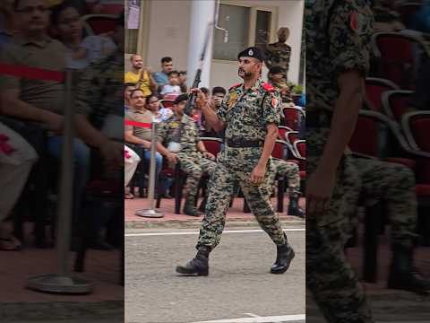 हर कदम 🪜 एक वादा 💞 है, हर सैनिक 👮🏻‍♂️ समर्पण की एक 🇮🇳कहानी है #army #bsf #ncc #15august #shorts #ncc