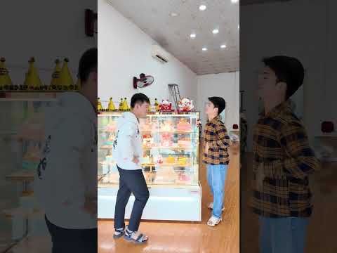 Tiệm bánh nhiều vai #anhmatvuong