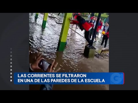 Lluvias inundan escuela en Primer Centro de Panajxit, Quiché