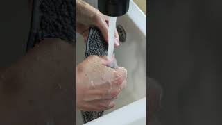 Jak czyścić nakładkę mopującą robota iRobot Roomba?  | iRobot