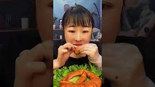 #Shorts【大食い】超激辛の生タコと巨大カニ、凄く美味しい！食べて見よう 17#