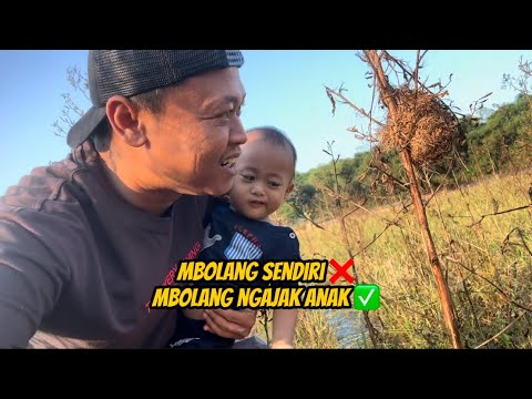 Karena ibunya anak saya lagi sibuk, saya ajak mbolang saja 😁
